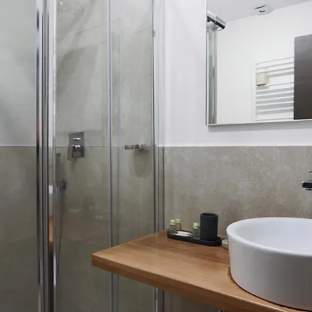 Bespoke Casa de hóspedes 4*