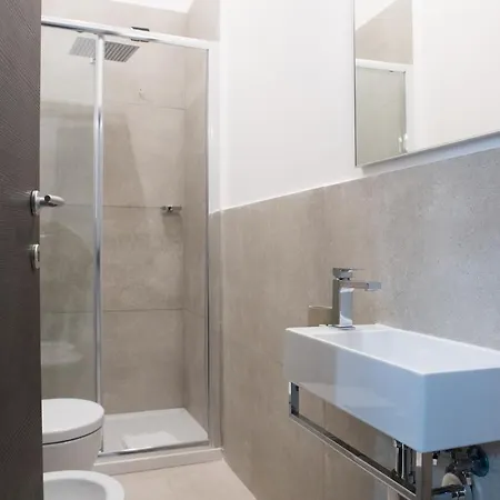 Bespoke 3* Roma